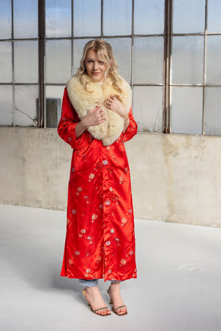 1960s Red Floral Jacquard Coat with Detachable Ivory Fox Fur Collar - Fits US S/M