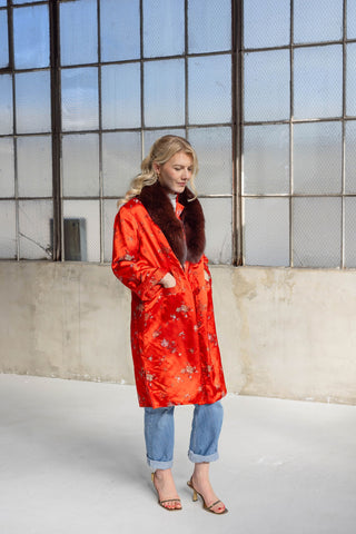 1960s Red Floral Jacquard Coat with Detachable Brown Fox Fur Collar - Fits US S/M