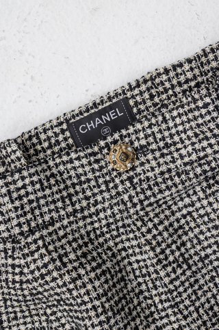 Chanel Resort 2010 Runway Black, White & Gold Wool-Silk-Metallic Blend Lesage Houndstooth Tweed Skirt - Size FR40