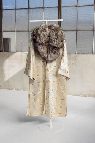 1960s Beige Floral Jacquard Coat with Detachable Brown Fox Fur Collar - Fits US M/L