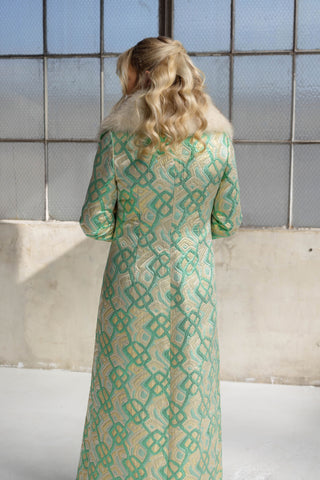 1960-1970s Green, Ivory & Gold Patterned Jacquard Coat with Detachable Ivory Fox Fur Collar - Fits US 2-6