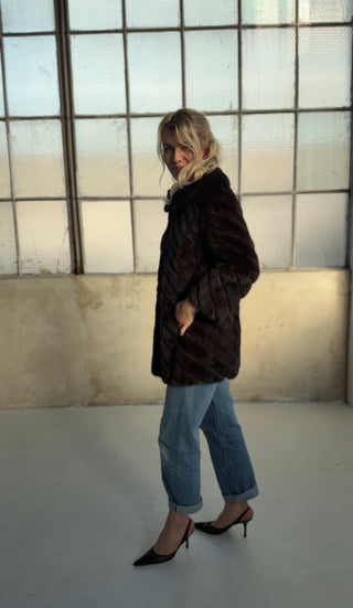 Christian Dior Boutique Fourrure brown mink fur coat, worn, side view
